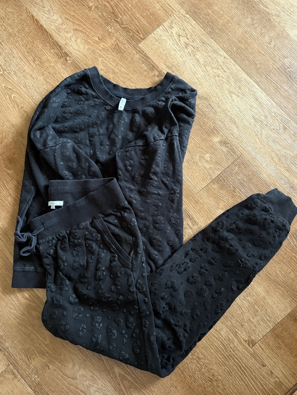 Z Supply Cozy Black Women's Textured Lounge Jogger Set